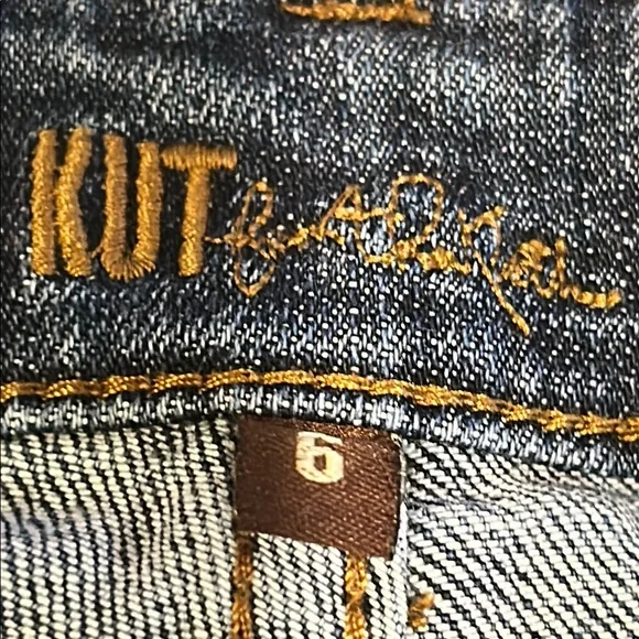 Kut From The Kloth Distressed Classic Jeans Size 6 - Picture 13 of 15